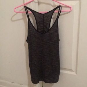 Lululemon tank size 4